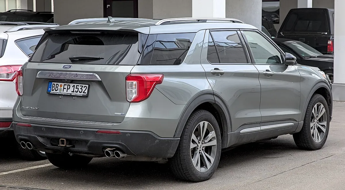 Ford Explorer (2024) 2025 - Image 8