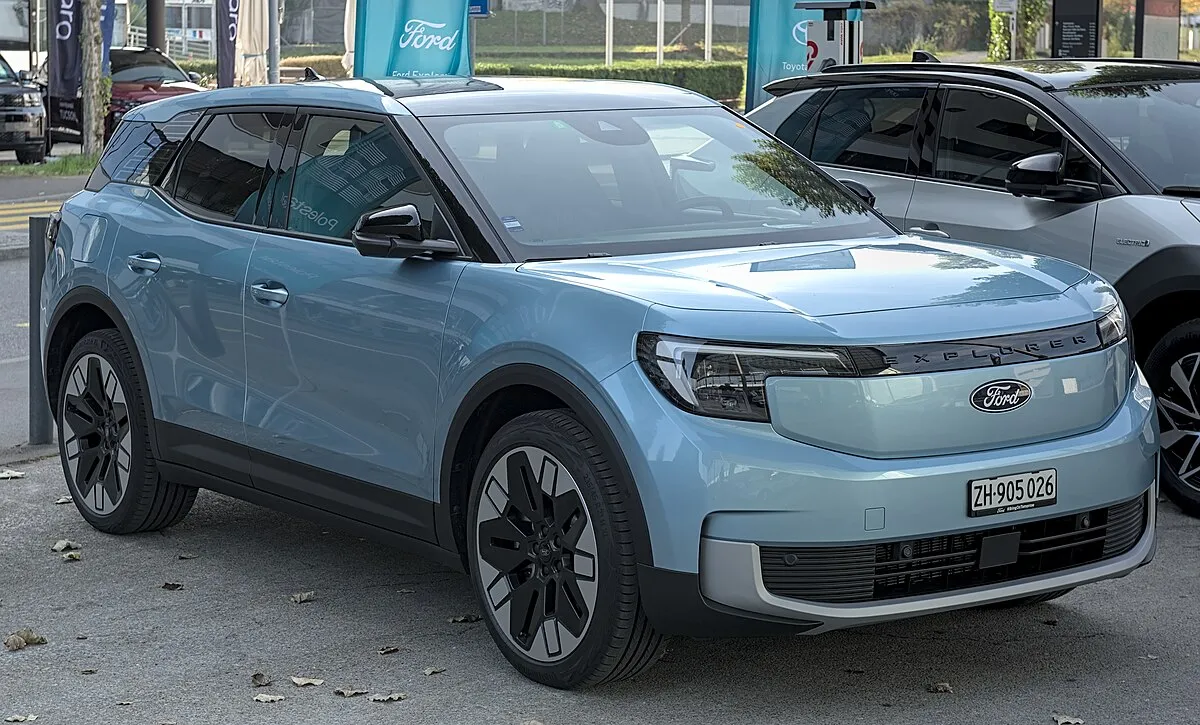 Ford Explorer 2025 - Image 4