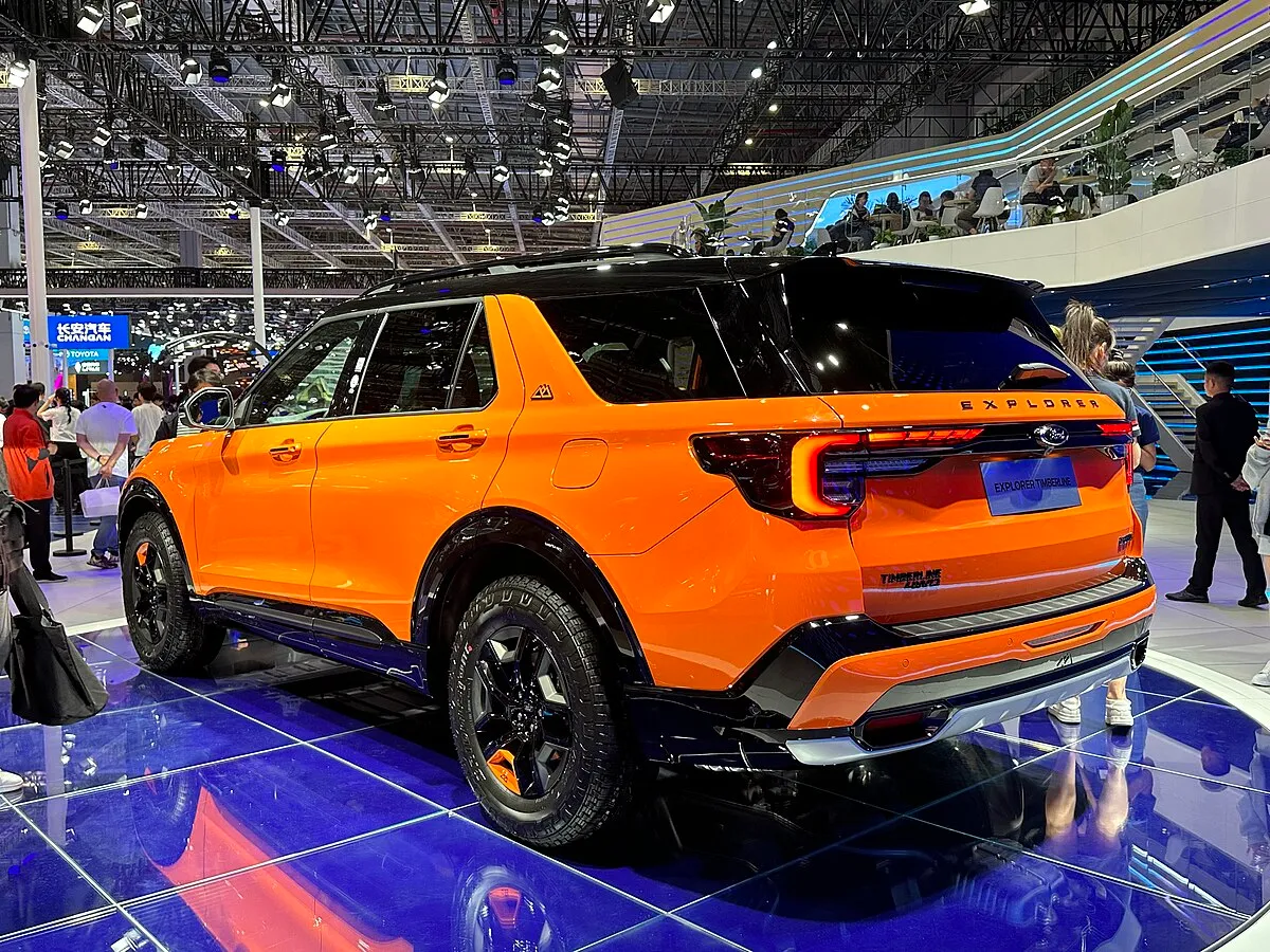 Ford Explorer 2025 - Image 6