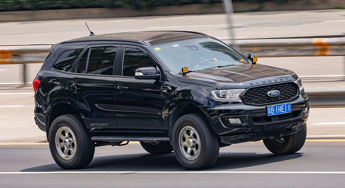 Ford Ford Everest 2025 Ford Everest 2.0 Turbo Sport SE 4x2 AT - Image 9