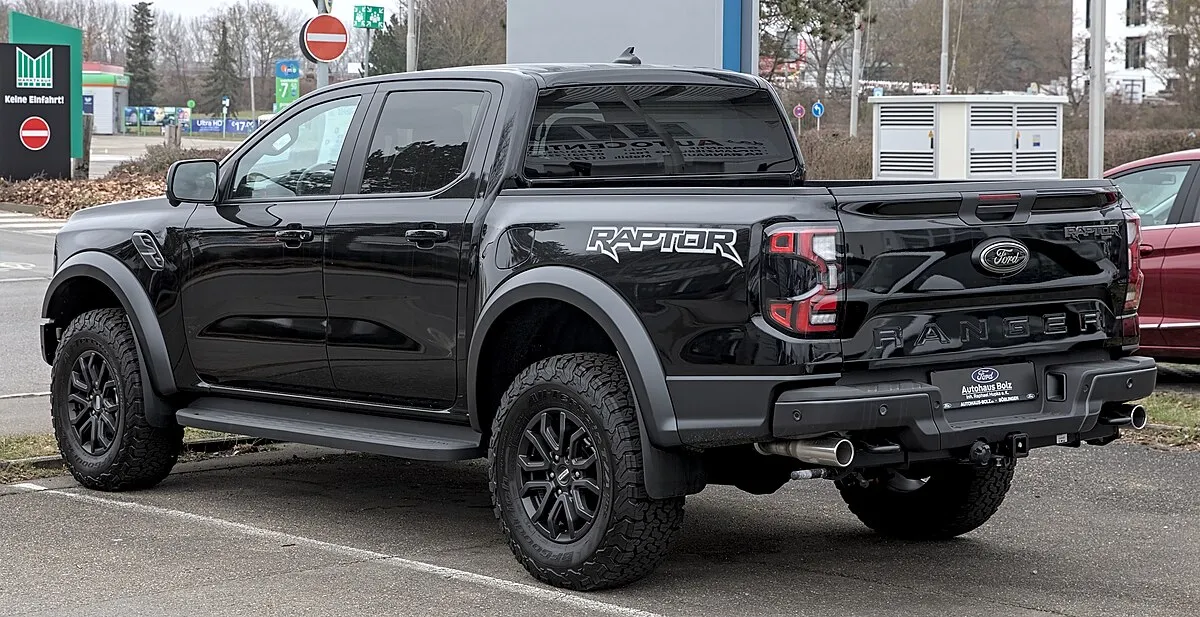 Ford Ford Ranger Raptor 2025 Ford Ranger Raptor 3.0L V6 Twin-Turbo EcoBoost 4x4 AT SE - Image 4