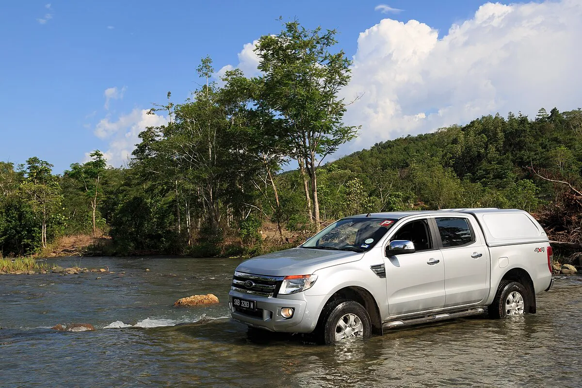 Ford Ford Ranger 2025 Ford Ranger 2.0 Turbo Sport SE 4x2 AT - Image 2