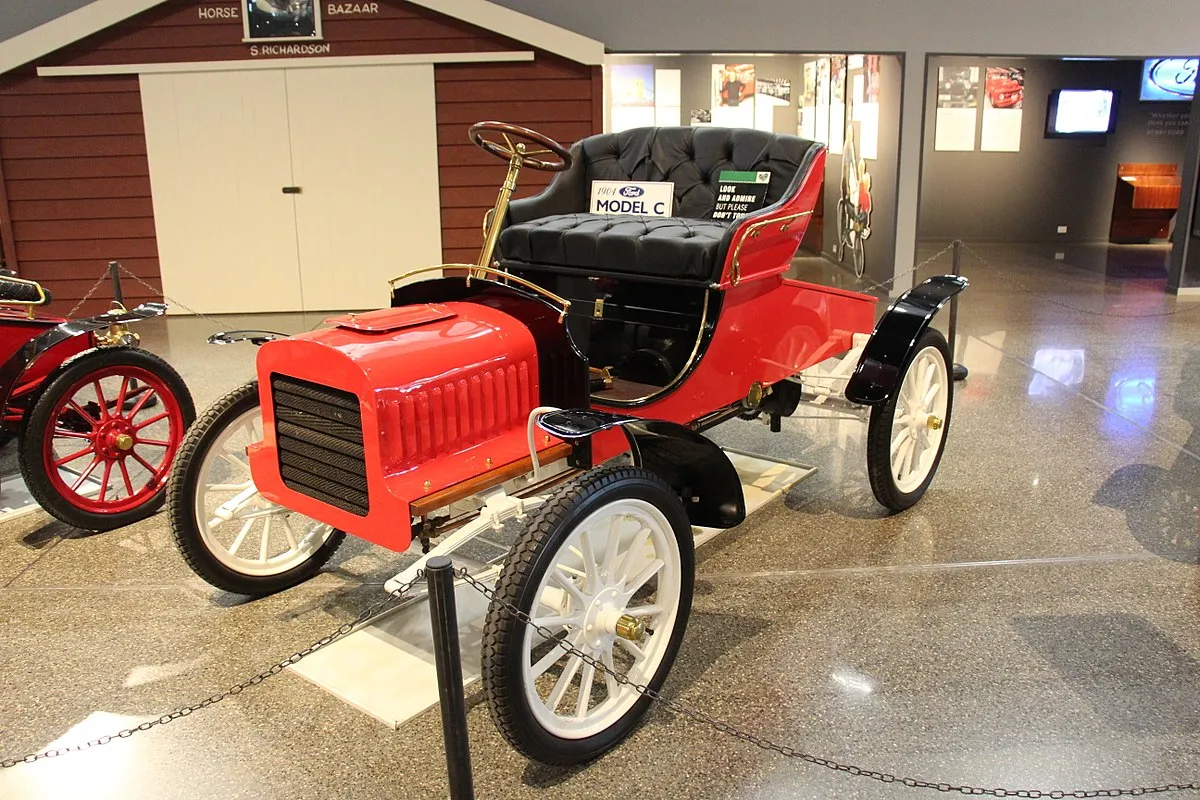 Ford Fusion (Mondeo) 2025 - Image 9