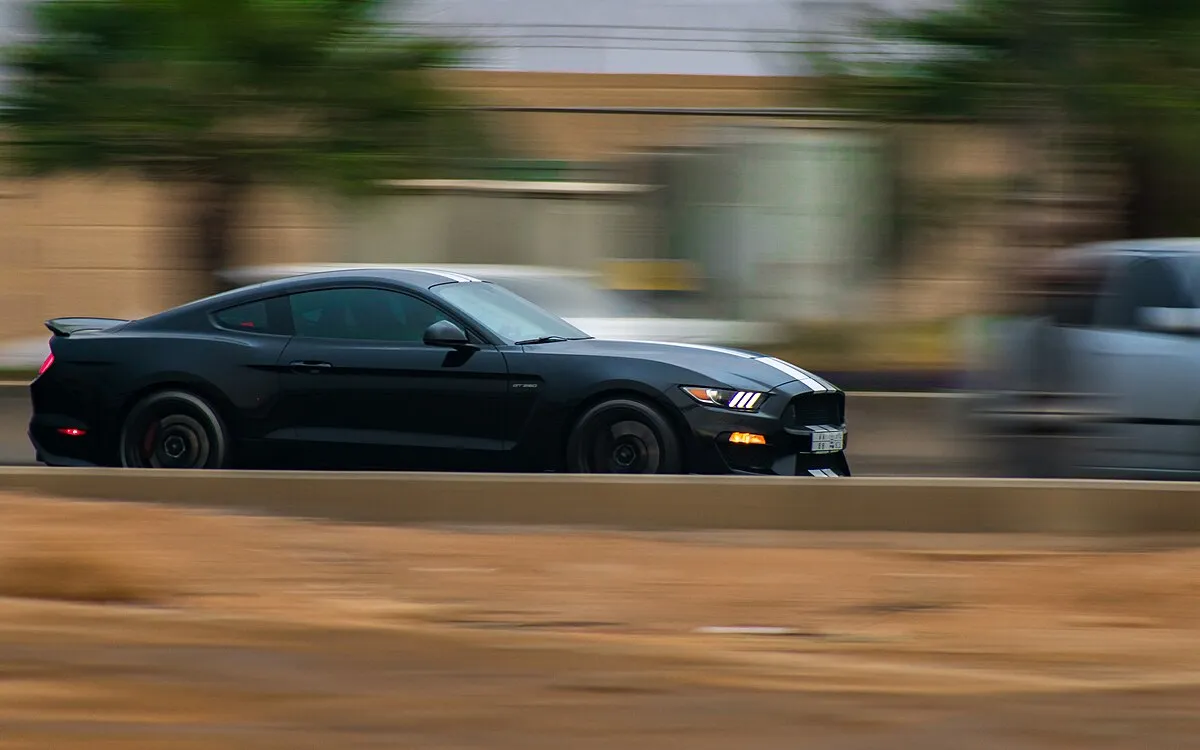 Ford Mustang Shelby GT350 2025 - Image 2