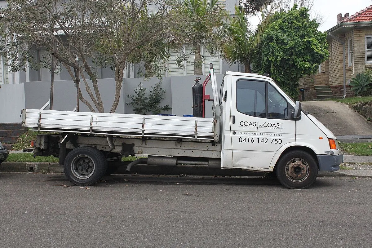 Ford Transit Chassis Cab 2025 - Image 4