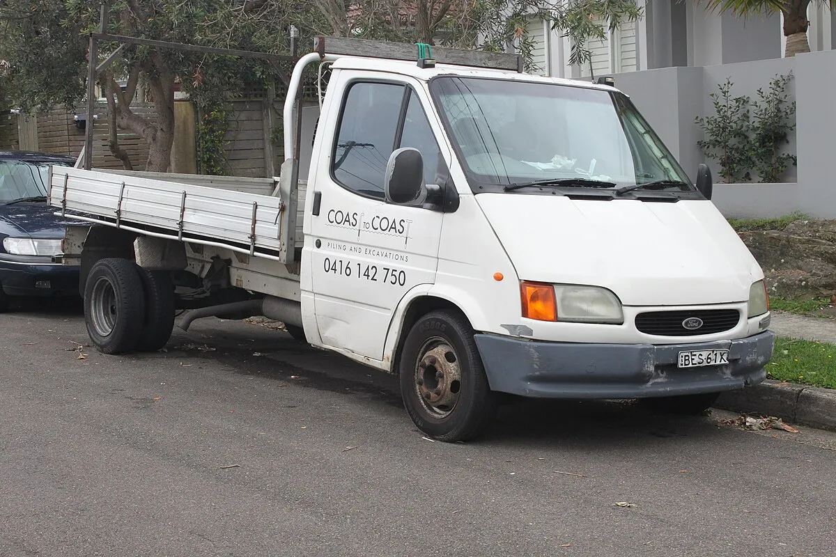 Ford Transit Chassis Cab 2025 - Image 5