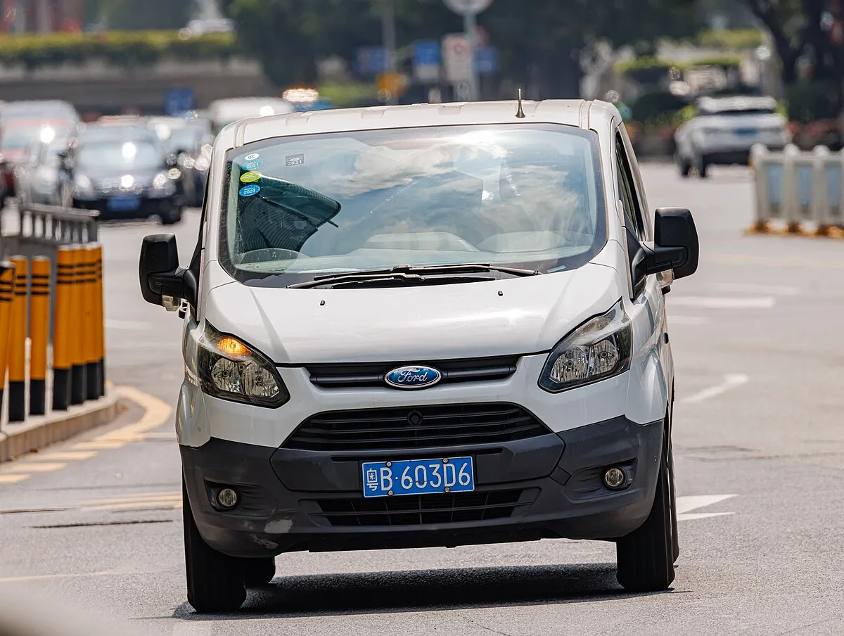 Ford Transit 2025 - Image 4