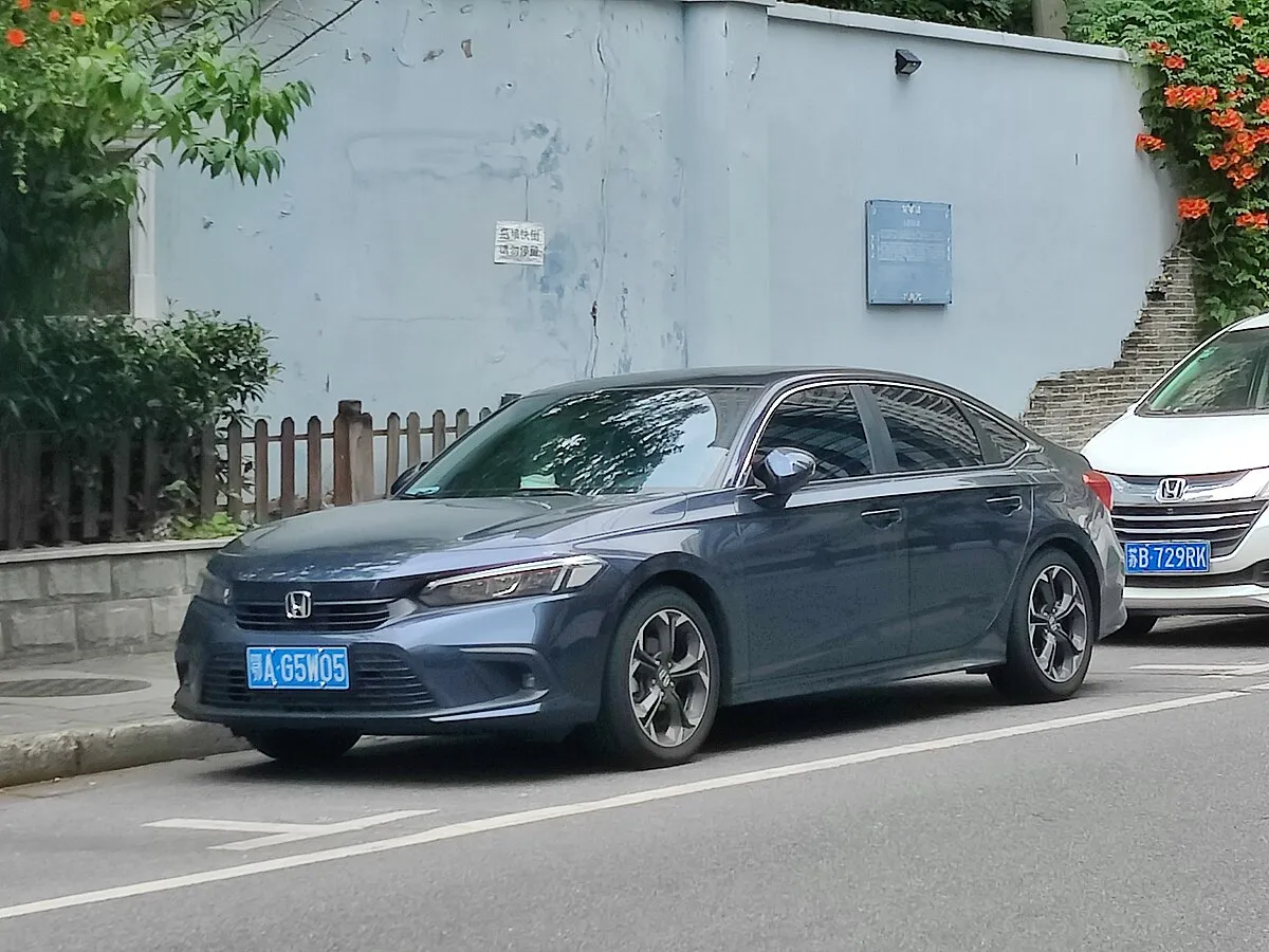 Honda Civic 2003 1.3 CVT Hybrid Sedan 4-doors - Image 4