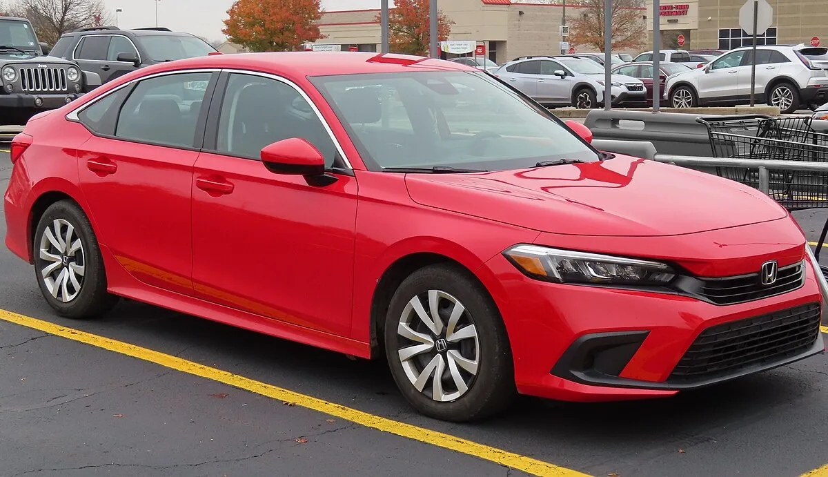 Honda Civic 2013 1.4 MT Hatchback - Image 5