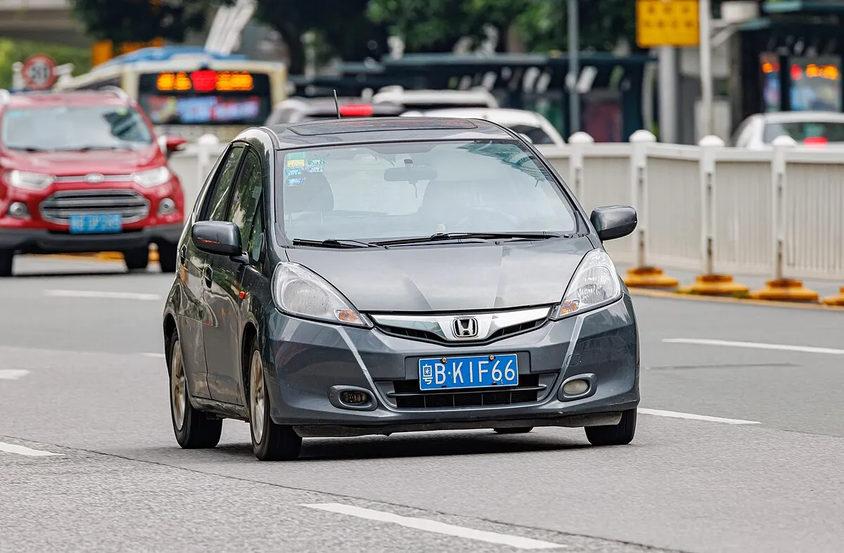 Honda Fit 2013 1.3 CVT 4WD Hatchback - Image 3