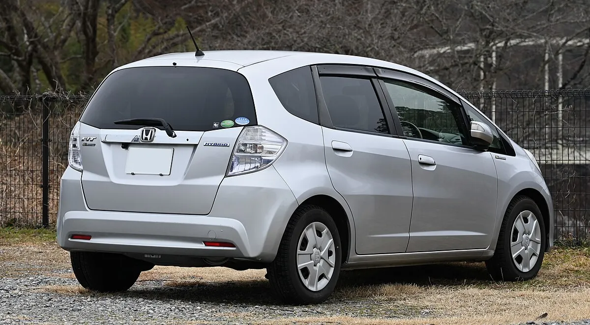 Honda Fit 2013 1.3 CVT 4WD Hatchback - Image 9