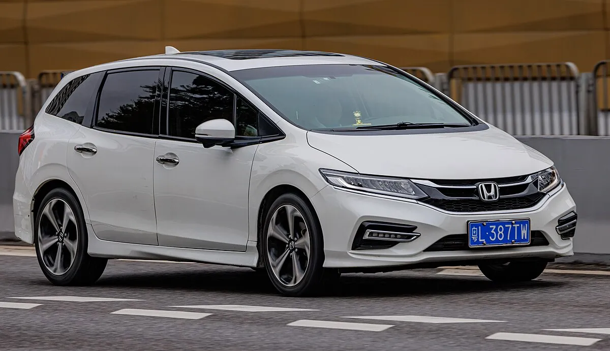 Honda Jade 2013 1.5 AMT Hatchback 5 doors - Image 1
