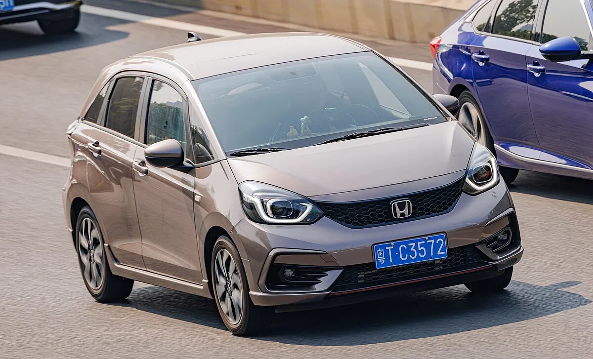 Honda Life 2006 0.7 AT 4WD Diva hatchback 5-doors - Image 10