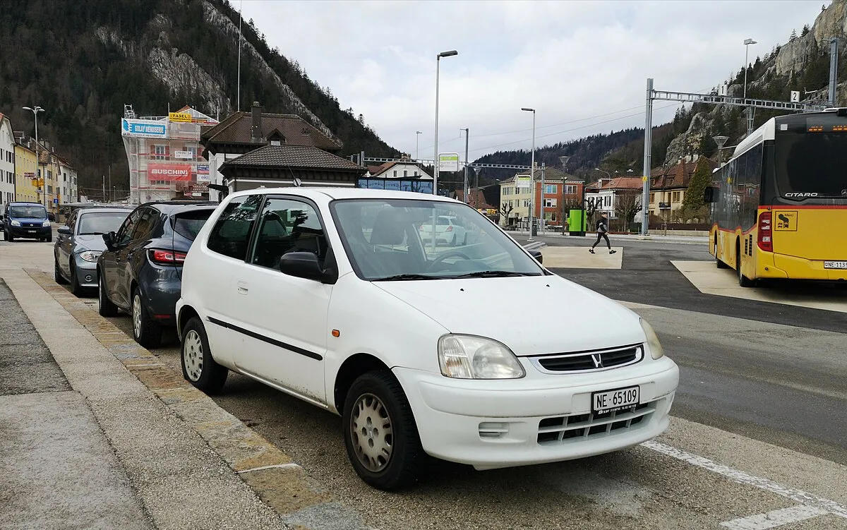Honda Logo 1996 1.3 AT Hatchback 3-doors - Image 10