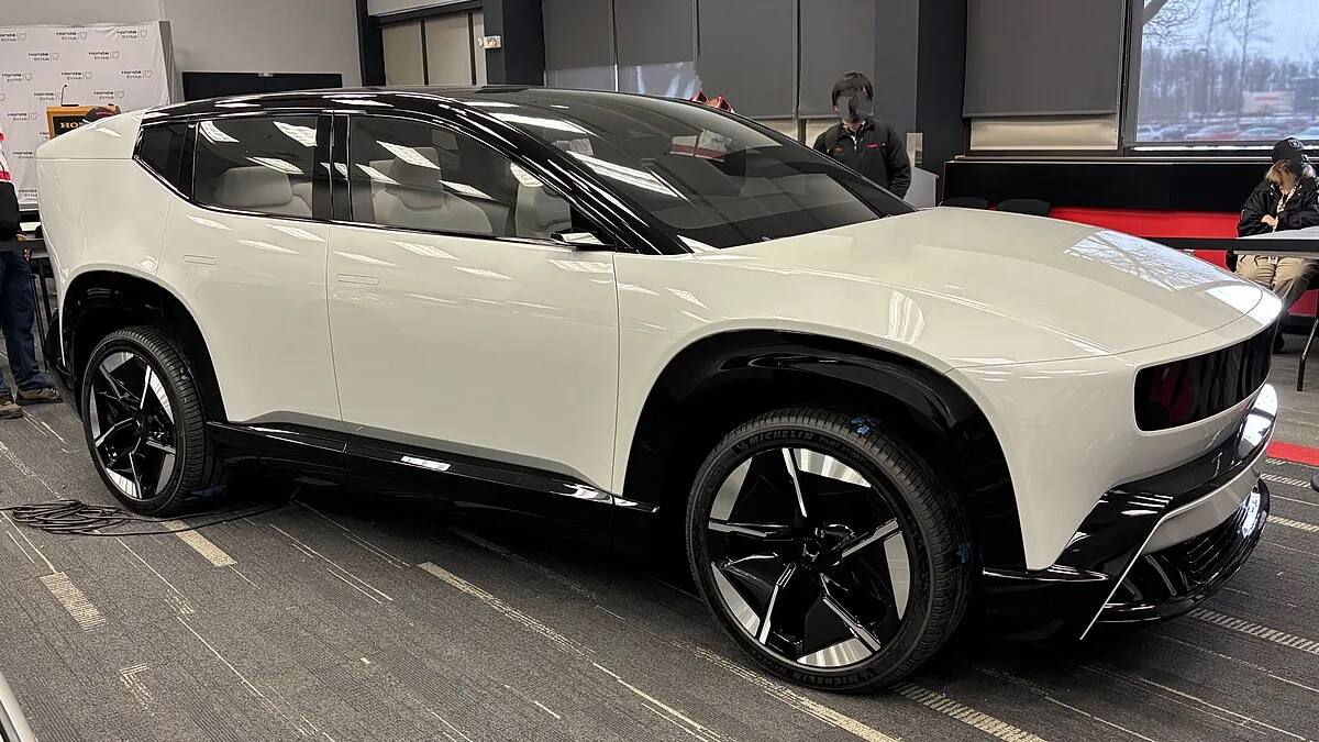 Honda N-Series 2013 0.7 CVT AWD N-Van minivan 5-doors - Image 8