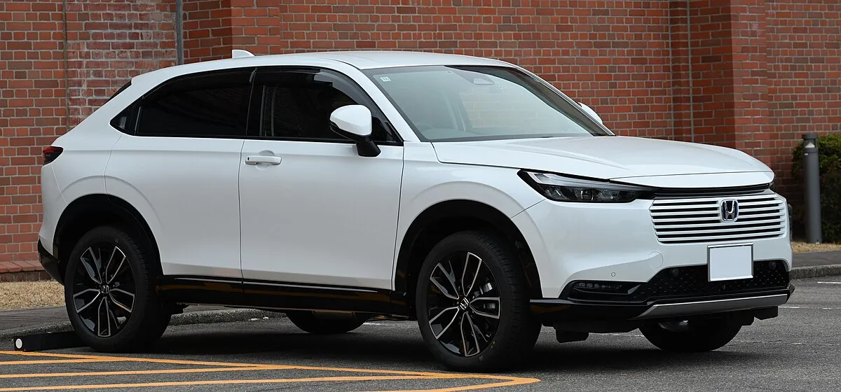 Honda Vezel 2013 1.5 AMT Hybrid AWD Crossover - Image 2