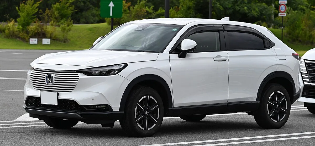 Honda Vezel 2013 1.5 AMT Hybrid AWD Crossover - Image 3