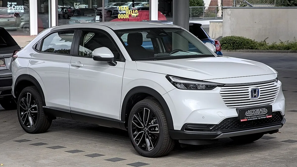 Honda Vezel 2013 1.5 AMT Hybrid AWD Crossover - Image 6