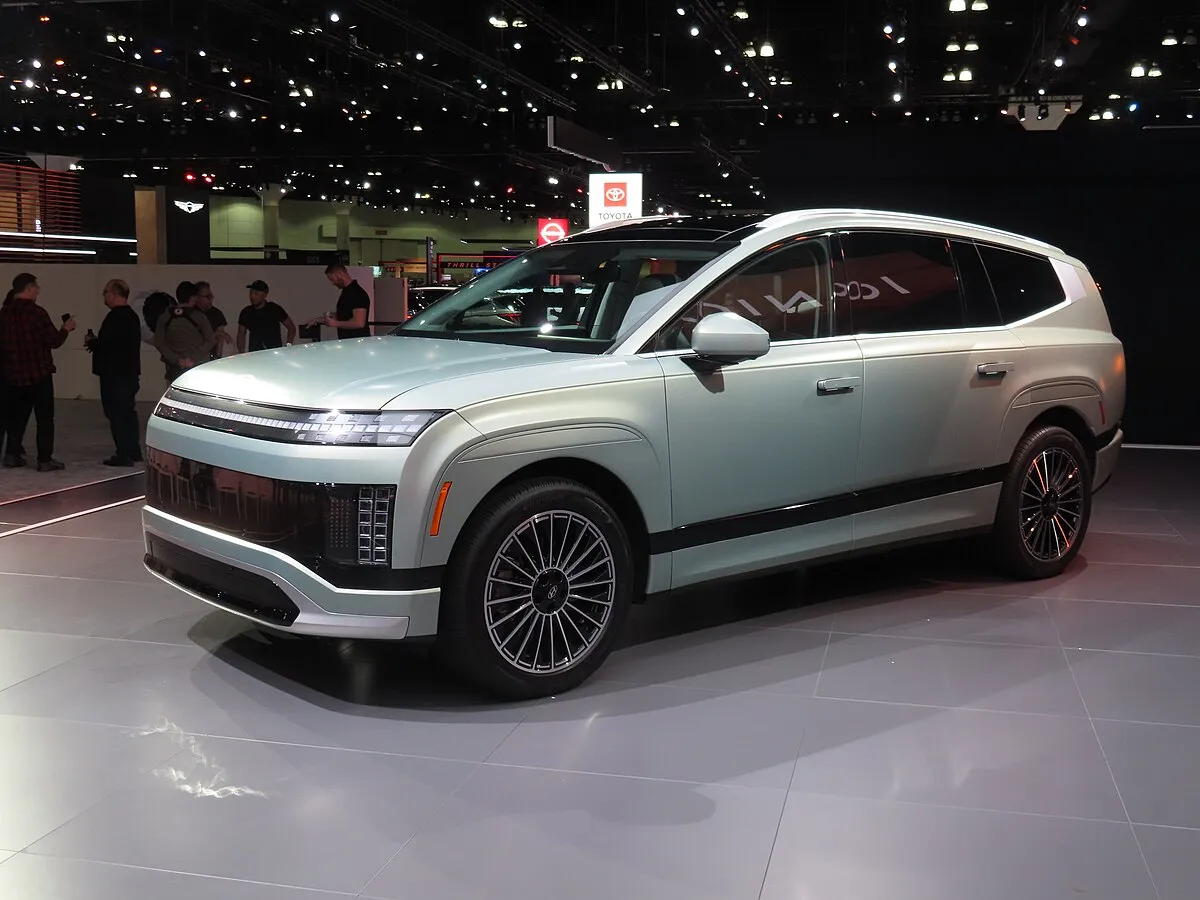 Hyundai Hyundai IONIQ 9 2026 Hyundai IONIQ 9 EV Calligraphy AWD Long Range - Image 3