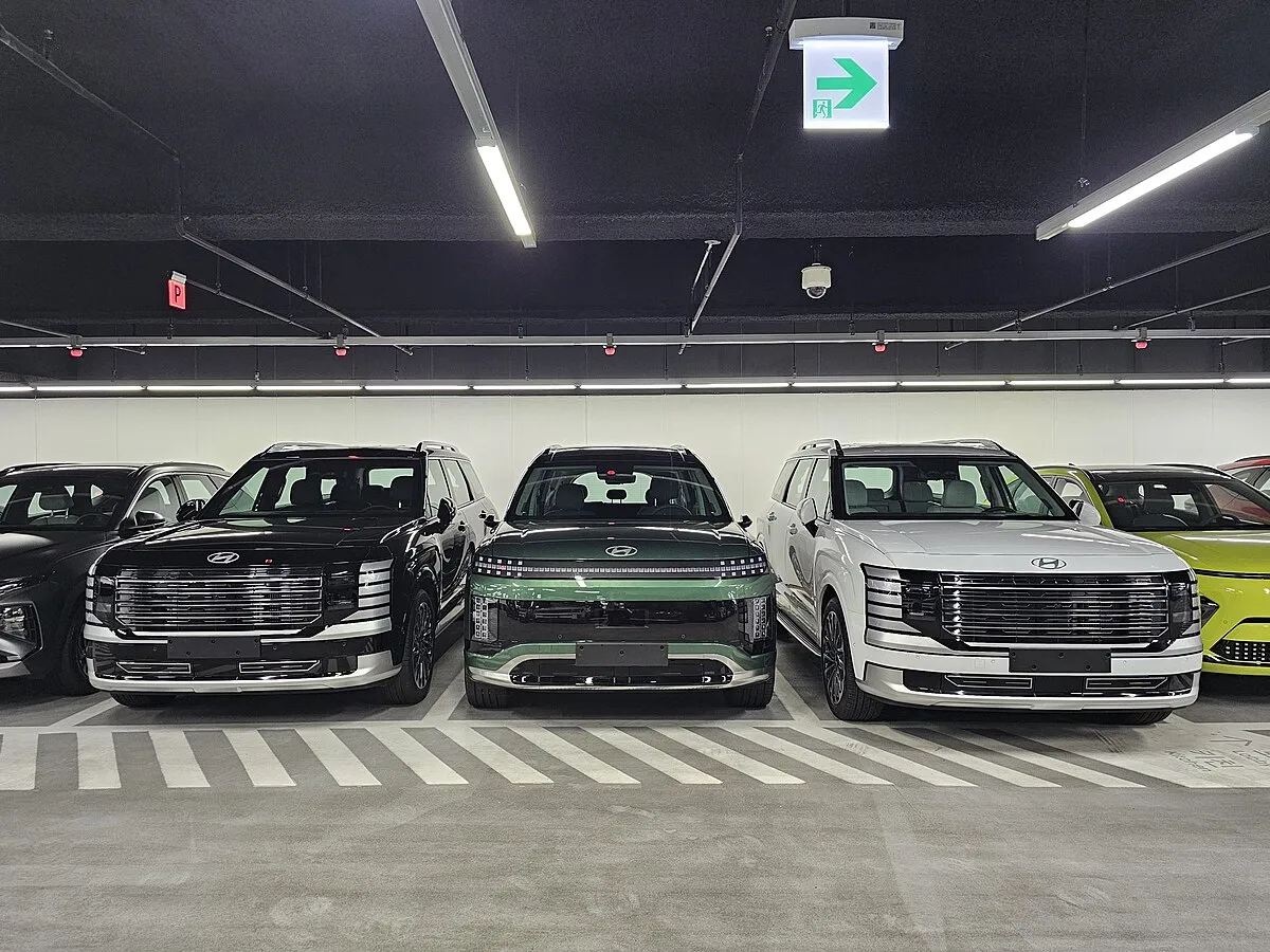 Hyundai Hyundai IONIQ 9 2026 Hyundai IONIQ 9 EV Calligraphy AWD Long Range - Image 8