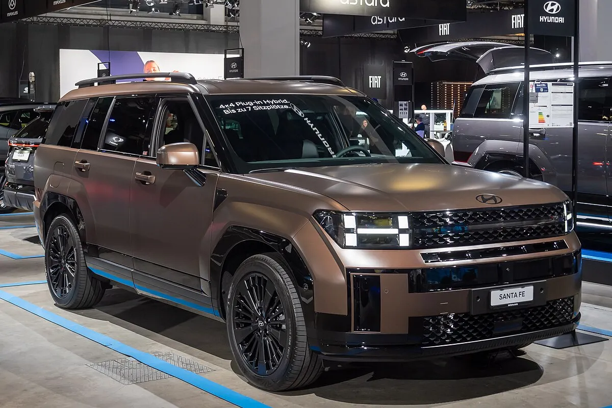 Hyundai Hyundai Santa Fe 2024 Hyundai Santa Fe 2.5 GL 8AT 2WD - Image 3