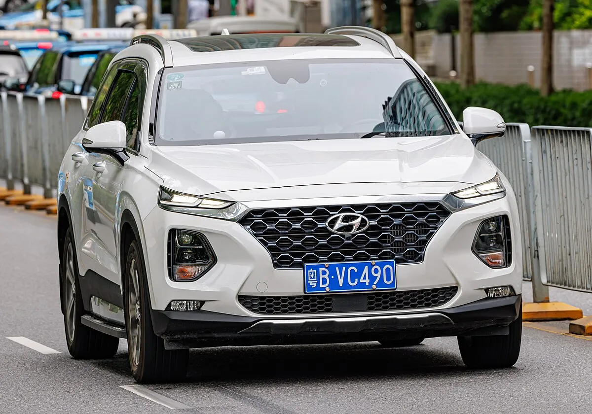 Hyundai Hyundai Santa Fe 2024 Hyundai Santa Fe 2.5 GL 8AT 2WD - Image 9