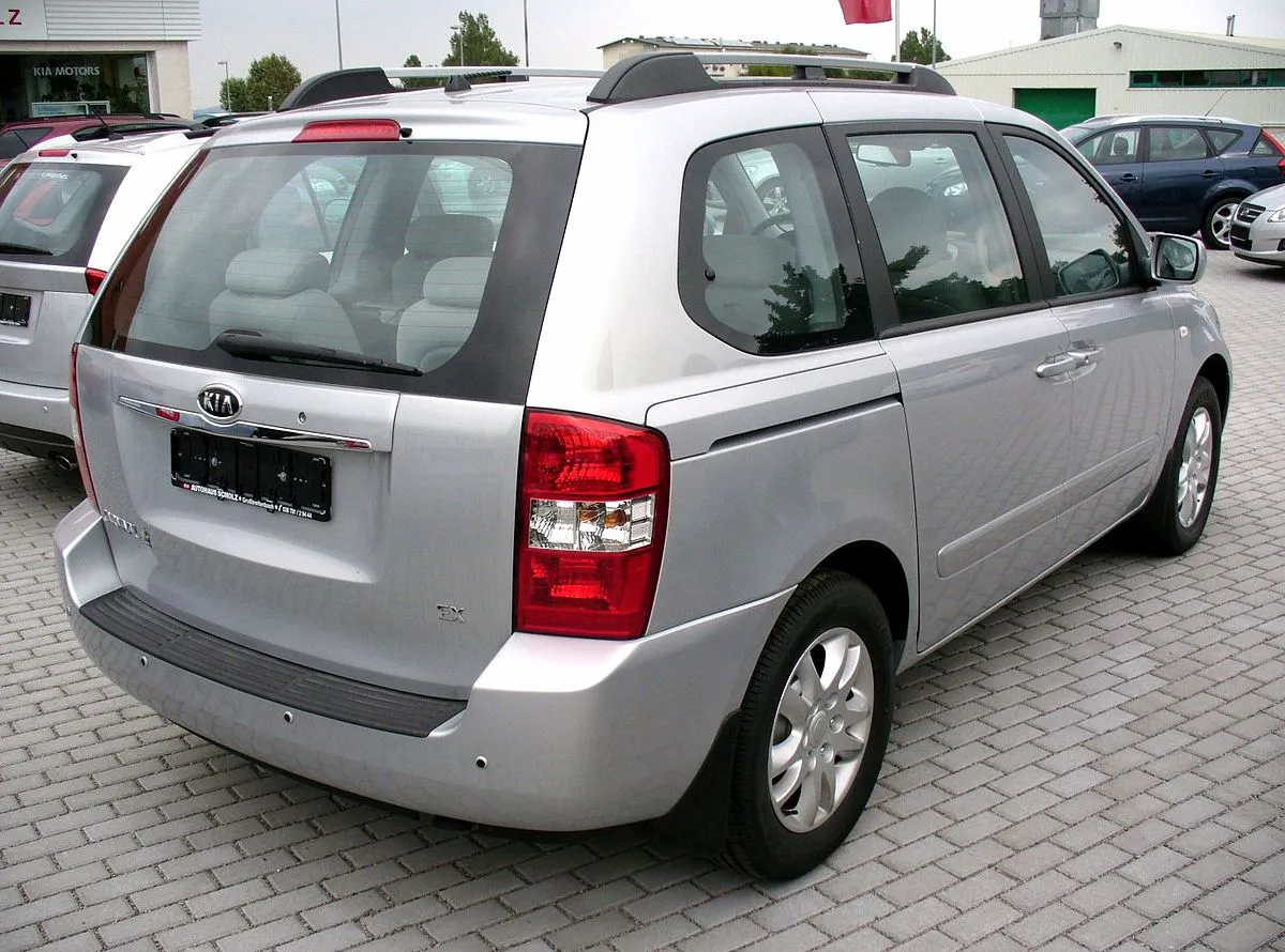 Kia Carnival EX 2025 - Image 8