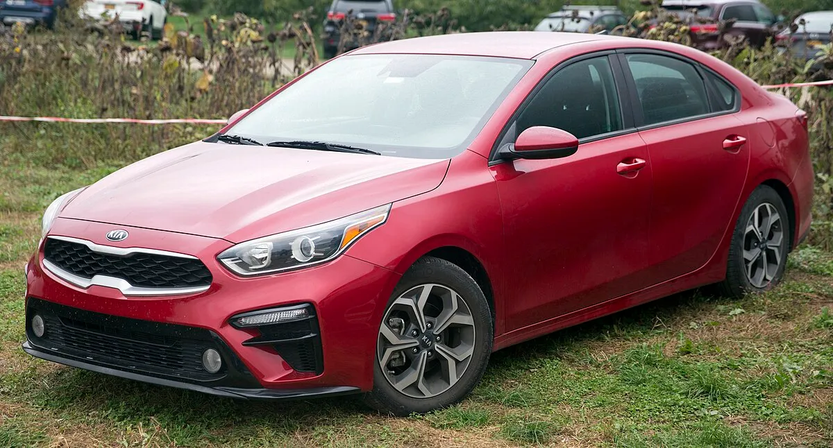 Kia Forte LXS 2025 - Image 2