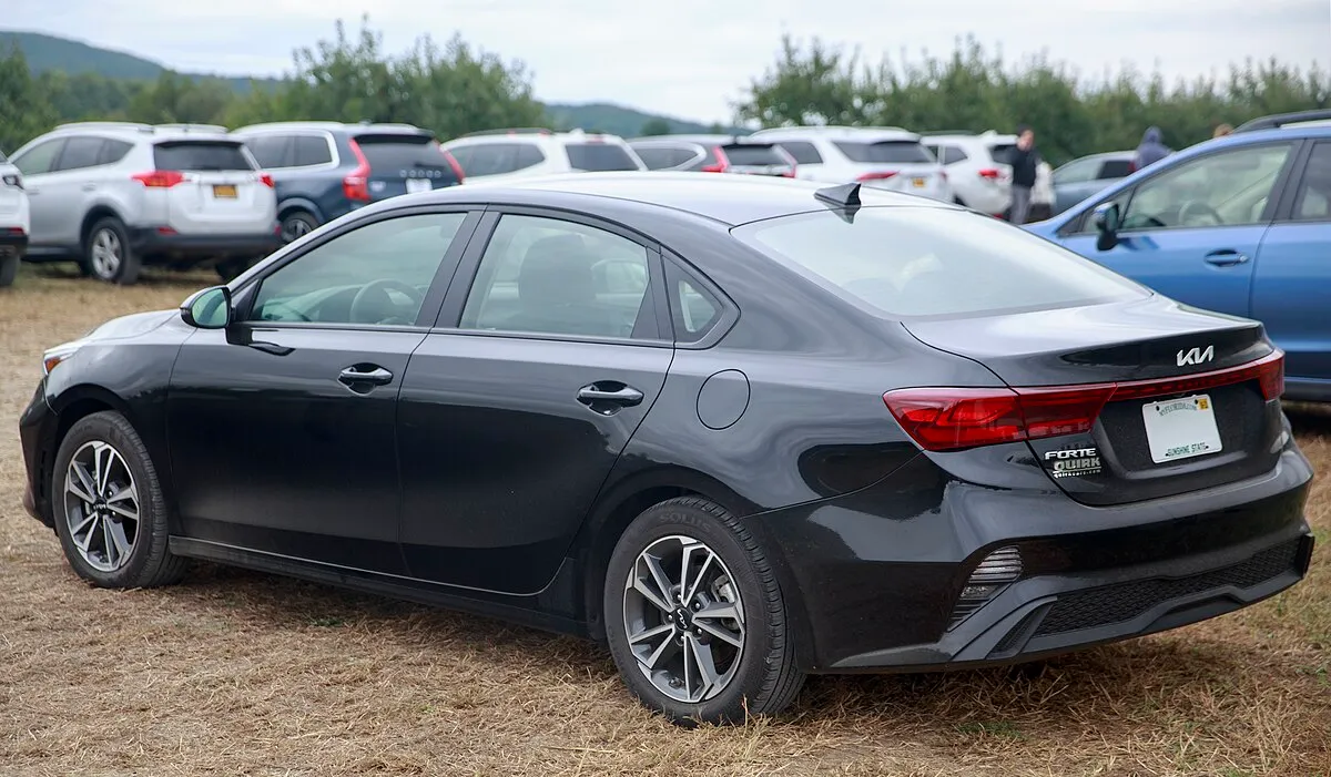 Kia Forte LXS 2025 - Image 4