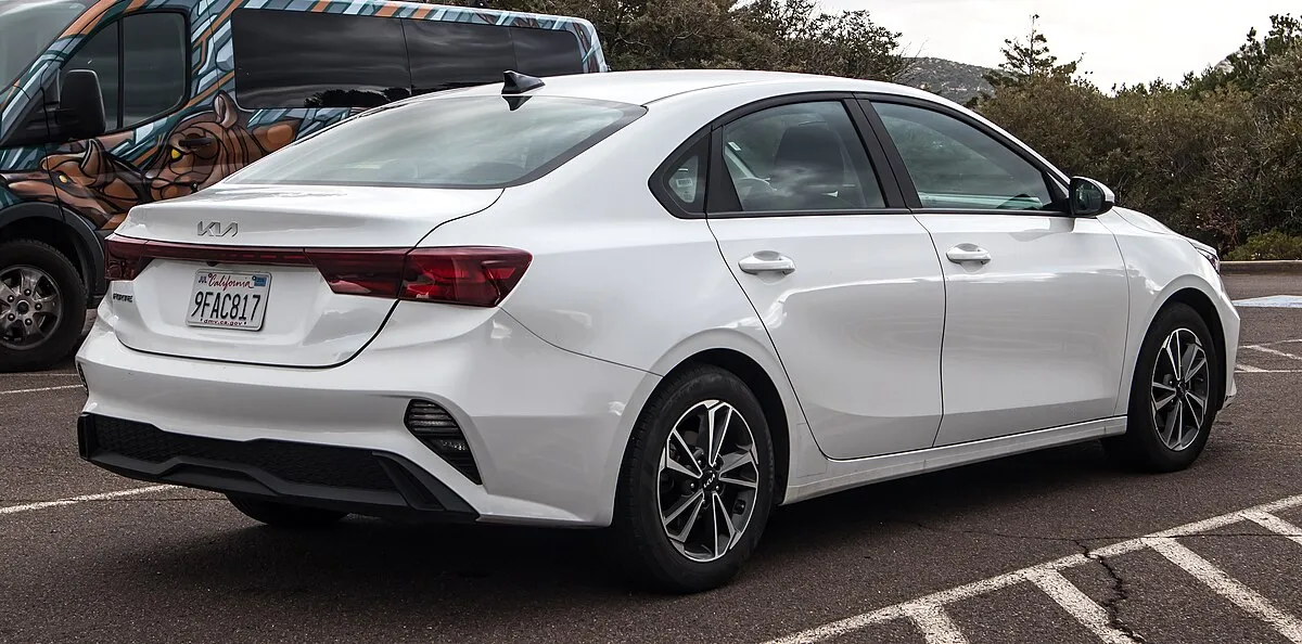 Kia Forte LXS 2025 - Image 8