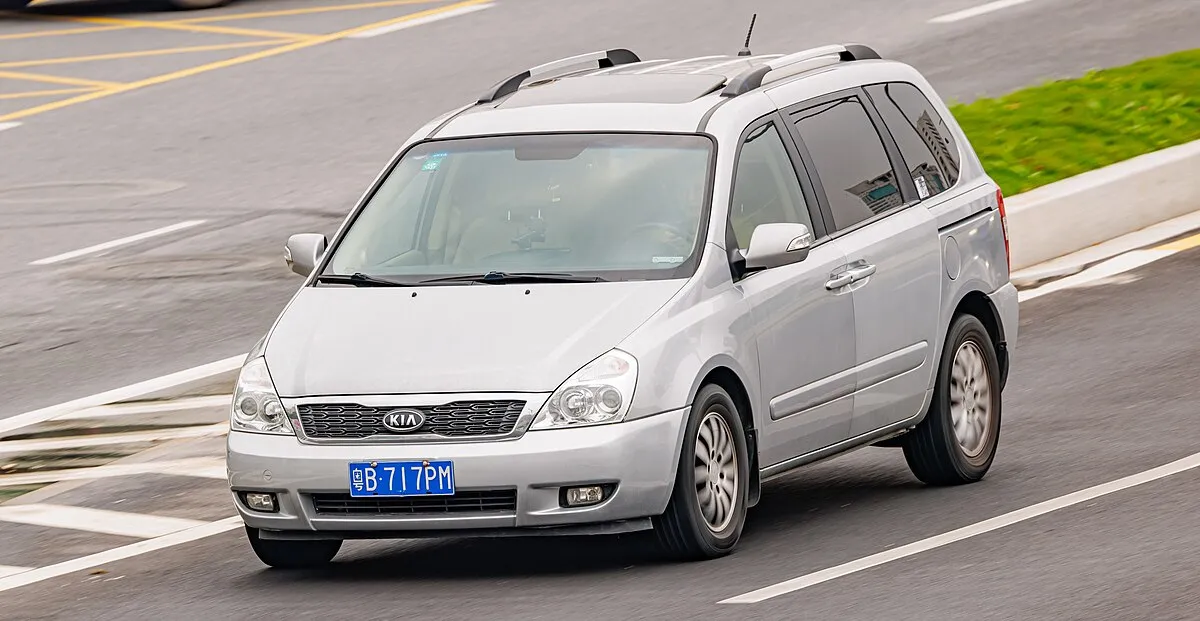 Kia Kia Carnival 2025 Kia Carnival 1.6 EX Turbo Hybrid AT - Image 6