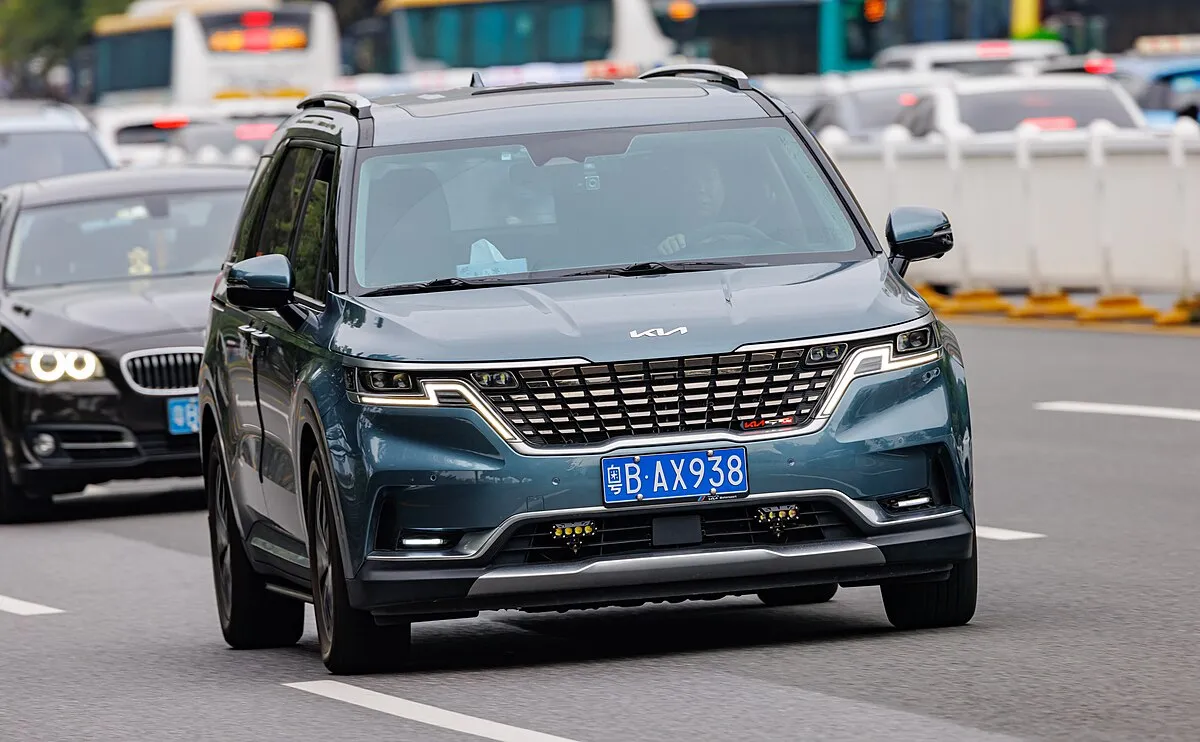 Kia Kia Carnival 2025 Kia Carnival 2.2 EX Diesel AT - Image 8