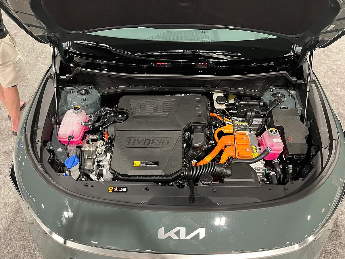 Kia Niro Touring 2025 - Image 2