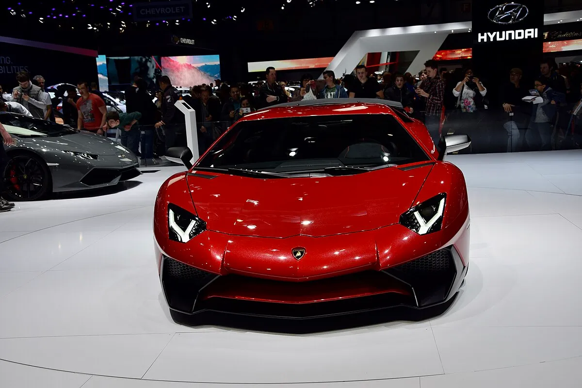 Lamborghini AVENTADOR SV 2025 - Image 5