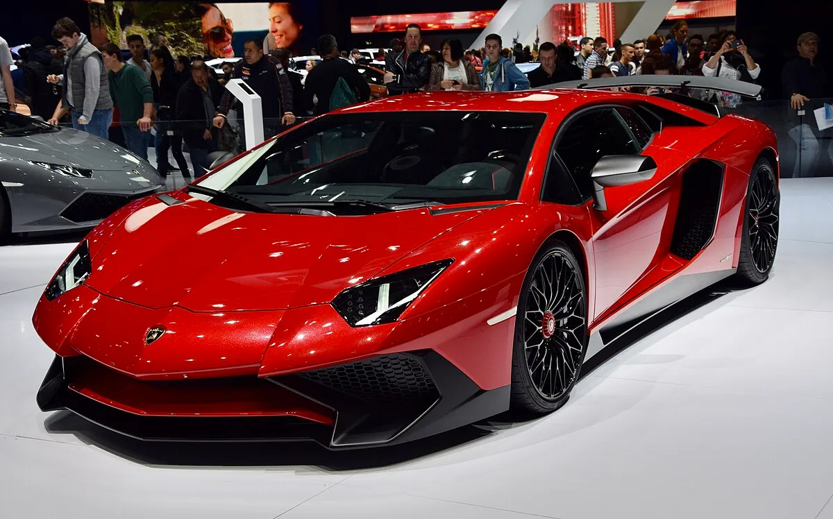 Lamborghini AVENTADOR SV 2025 - Image 6