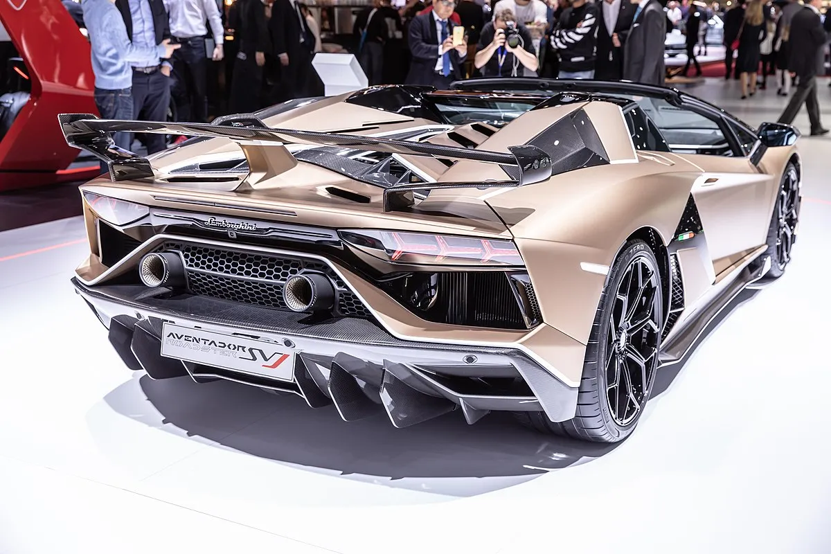 Lamborghini AVENTADOR SVJ ROADSTER 2025 - Image 1