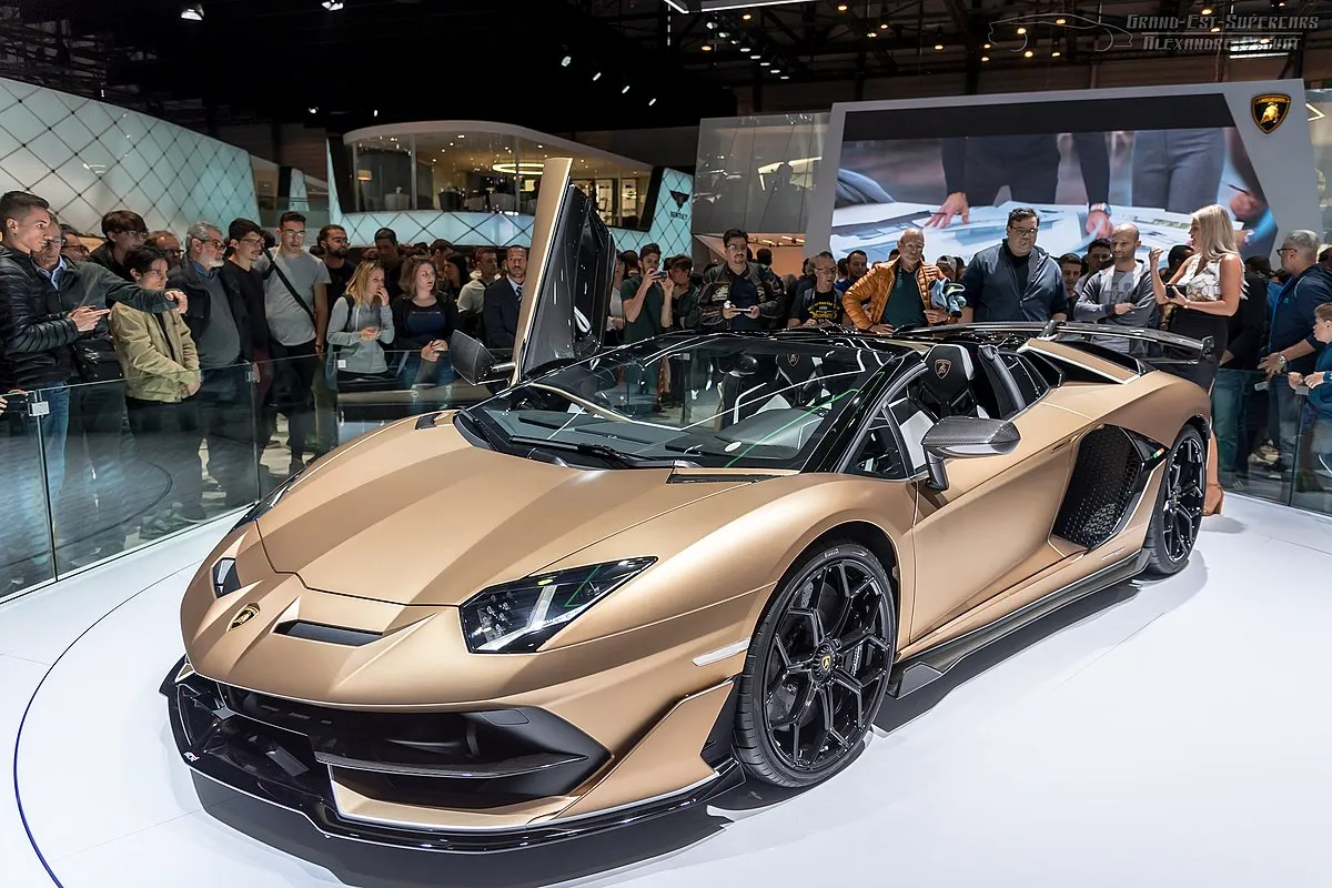 Lamborghini AVENTADOR SVJ ROADSTER 2025 - Image 2