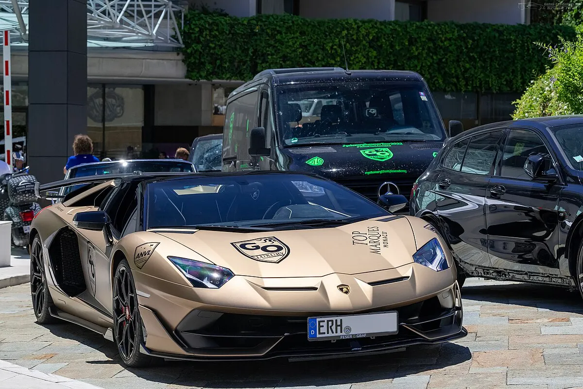 Lamborghini AVENTADOR SVJ ROADSTER 2025 - Image 7