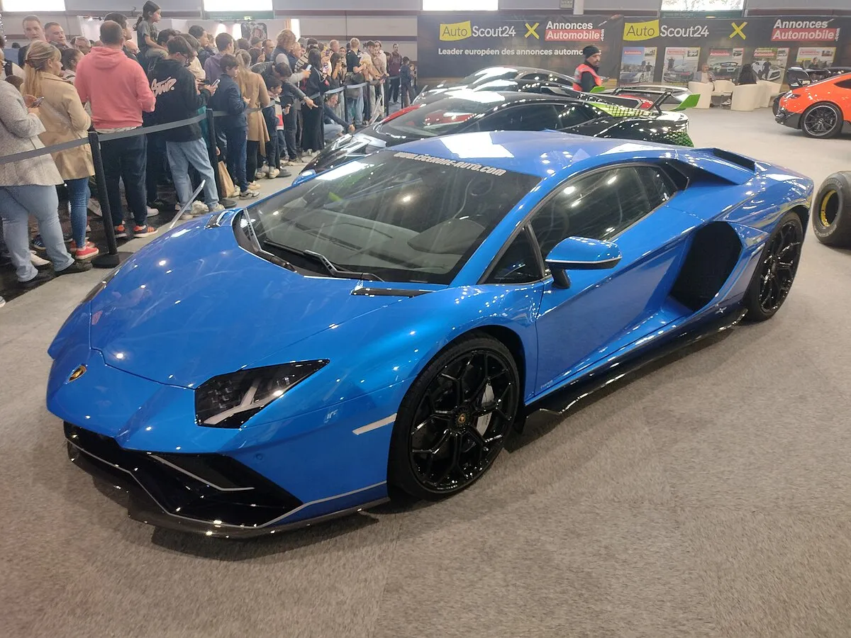 Lamborghini AVENTADOR ULTIMAE 2025 - Image 5