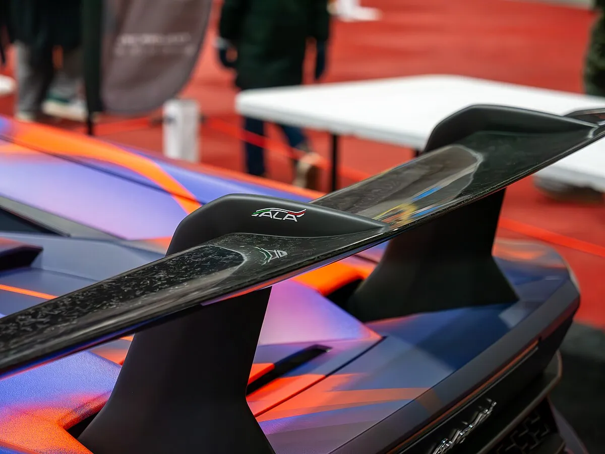 Lamborghini Lamborghini Huracan 2024 Lamborghini Huracan Evo Spyder - Image 8