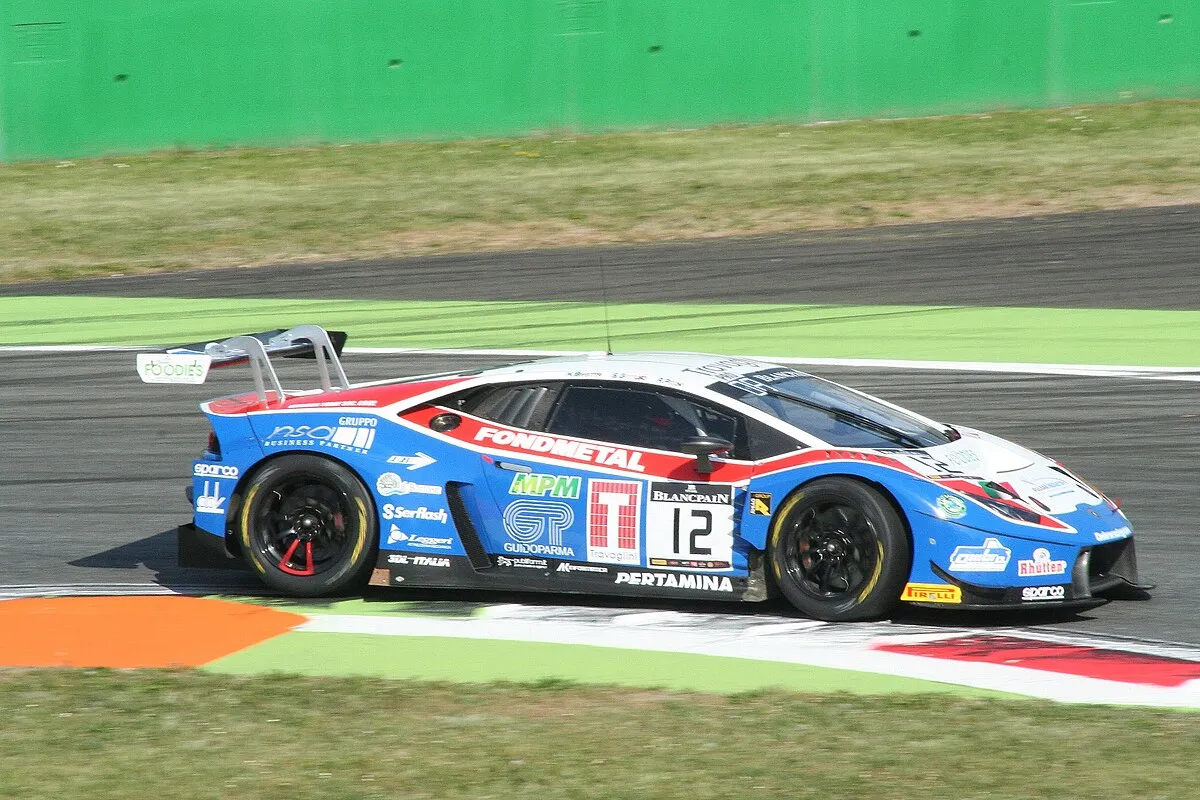 Lamborghini URUS GRAPHITE CAPSULE 2025 - Image 4