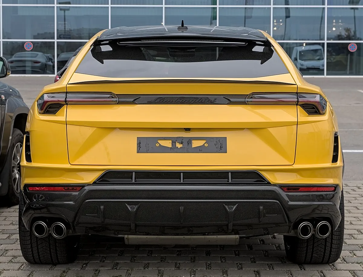 Lamborghini URUS PERFORMANTE 2025 - Image 3