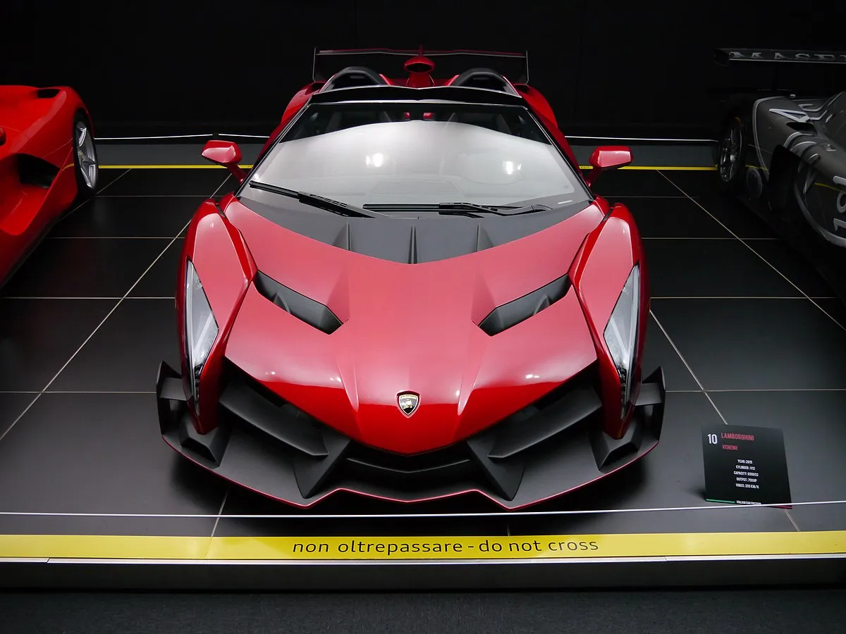 Lamborghini VENENO ROADSTER 2025 - Image 3