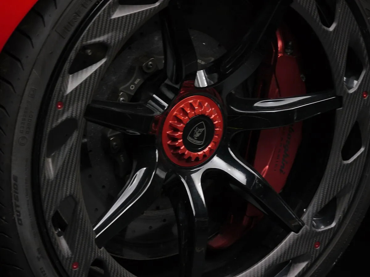 Lamborghini VENENO ROADSTER 2025 - Image 9