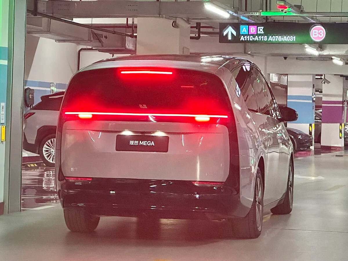Li Auto Li Auto Mega 2026 Li Auto Mega Ultra - Image 2