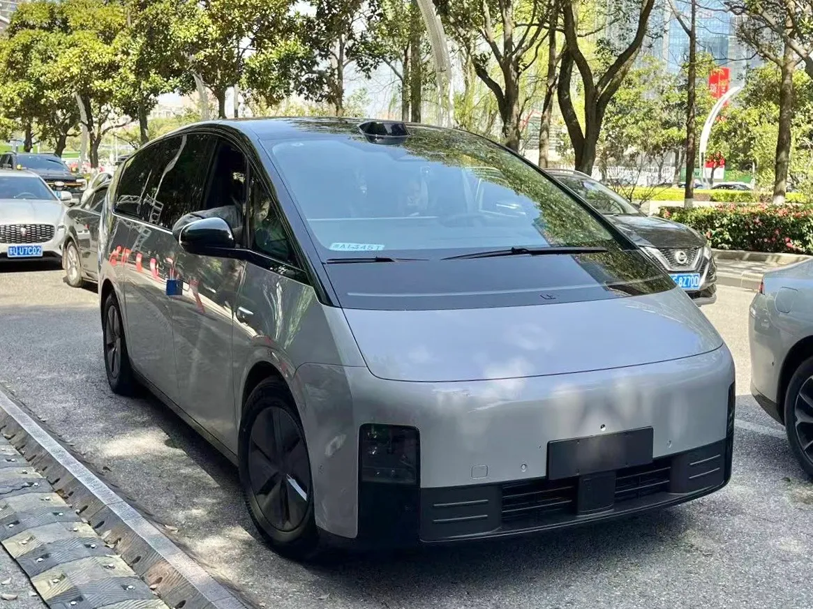 Li Auto Li Auto Mega 2026 Li Auto Mega Home - Image 10