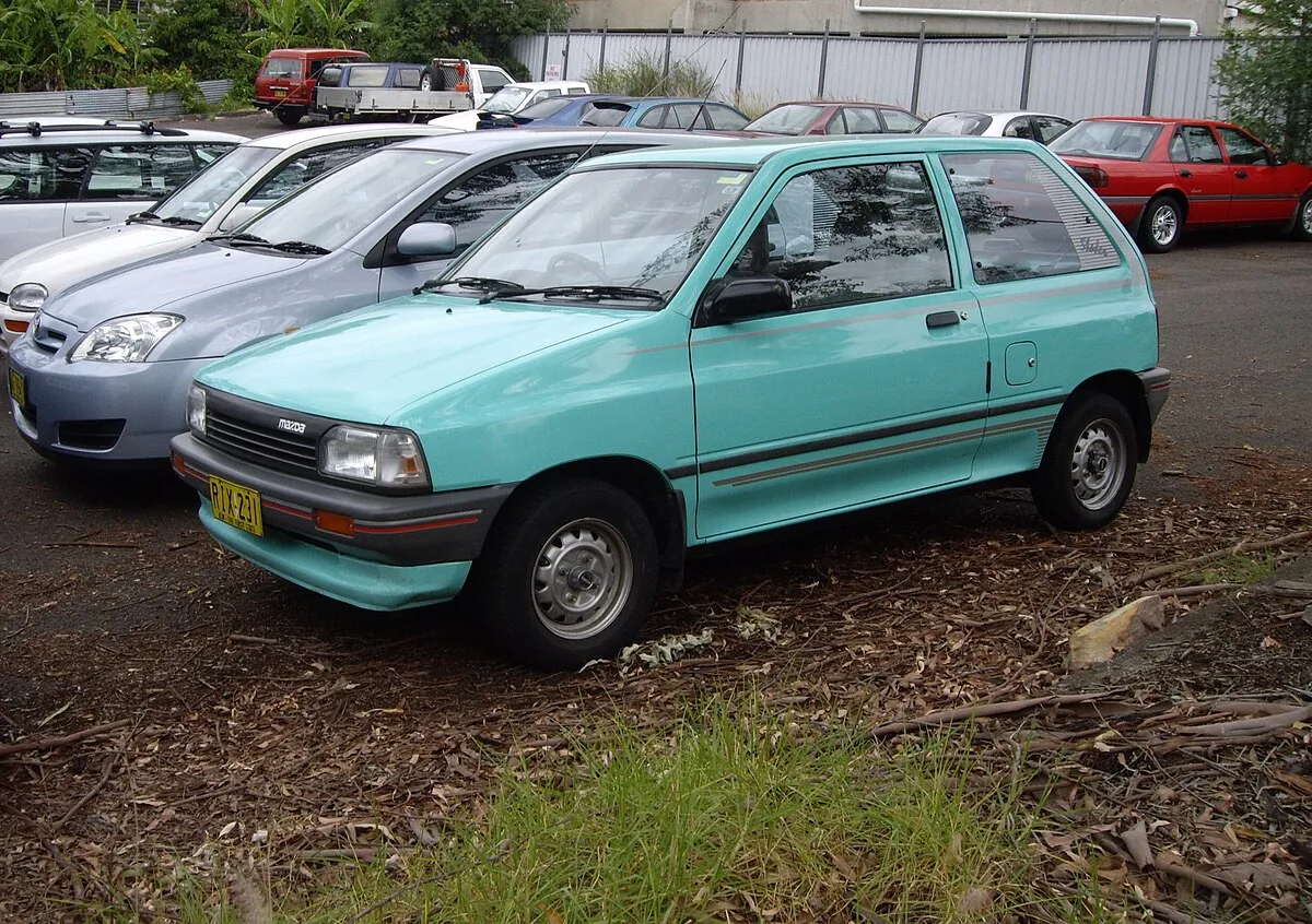 Mazda 121 1996 1.2 CVT Hatchback 3-doors - Image 6