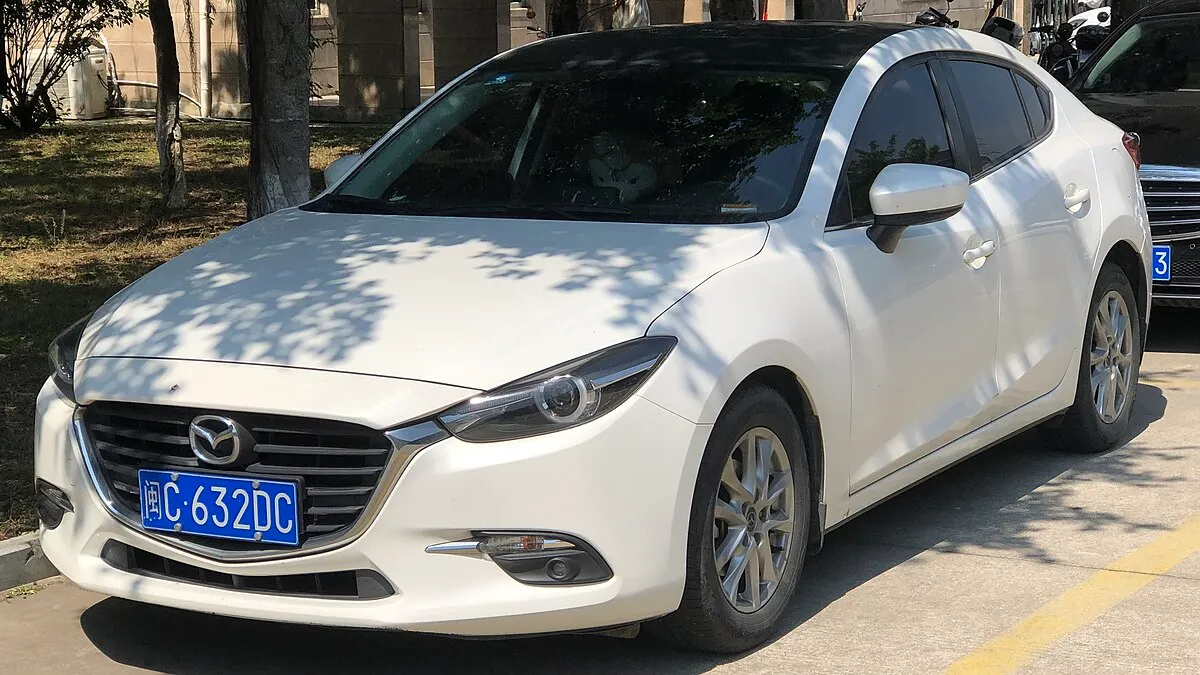 Mazda 3 2013 1.5 SKYACTIV-G AT Hatchback - Image 5