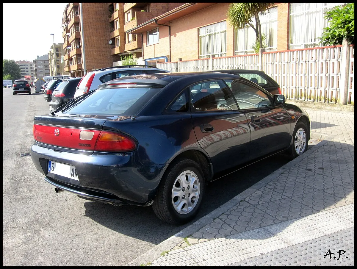 Mazda 323F 2025 - Image 4