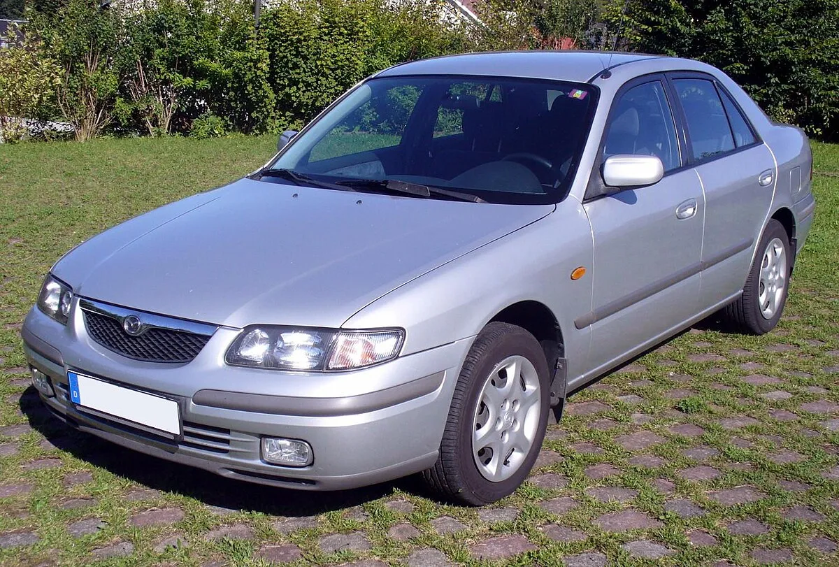 Mazda 626 1999 1.9 MT Liftback - Image 4